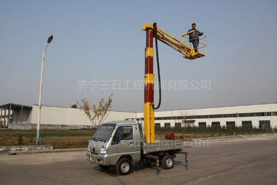 點擊查看詳細信息<br>標題：小型高空作業車 閱讀次數：3235