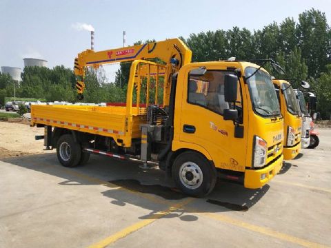 點擊查看詳細信息<br>標題：3.2噸唐駿隨車吊 閱讀次數：1984