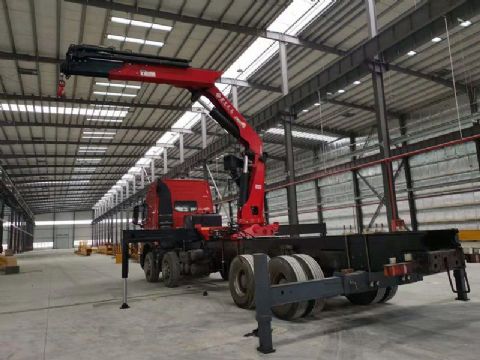 點擊查看詳細信息<br>標題：15噸折臂吊 閱讀次數：2852